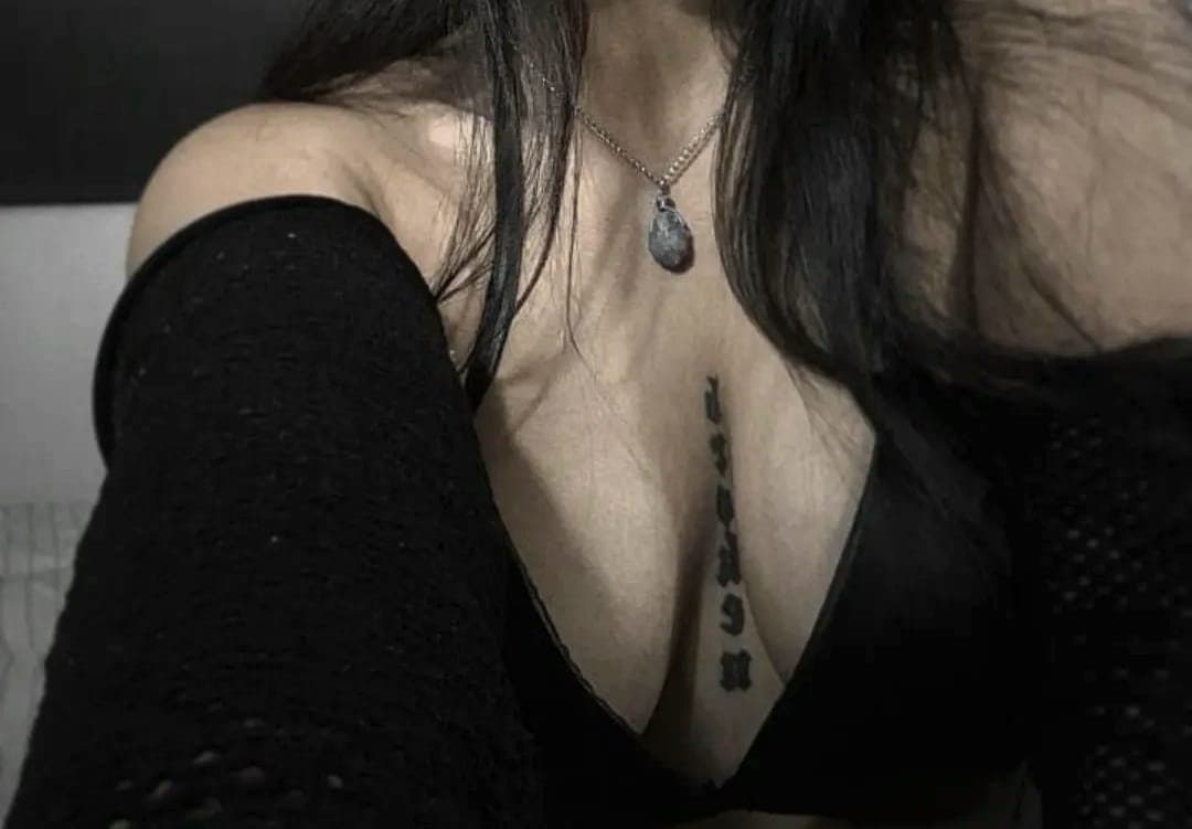 Click to view full size Lindas17??