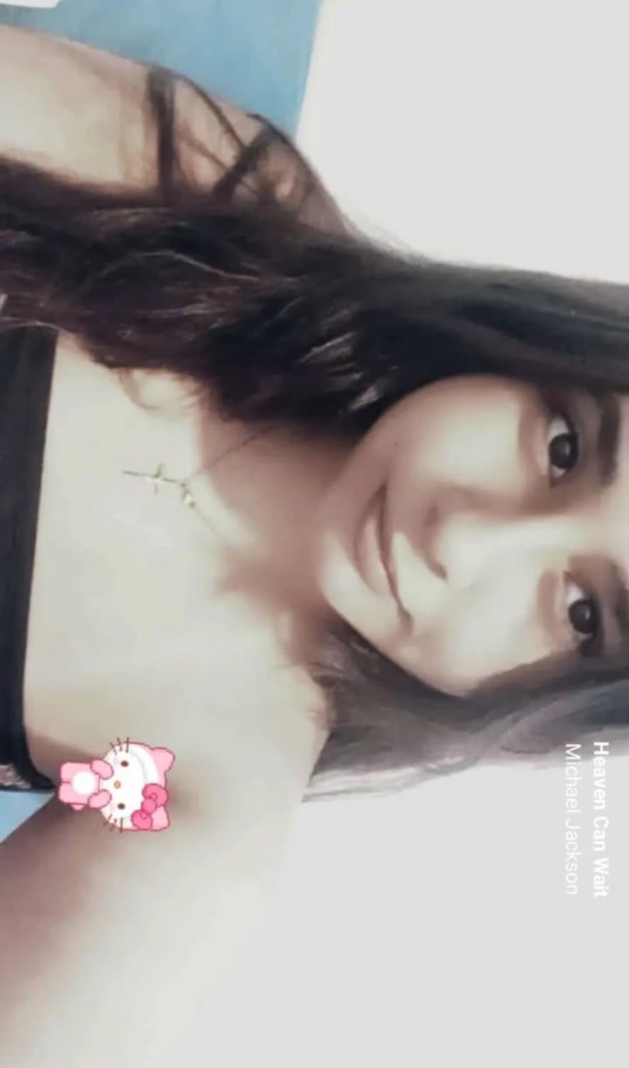 Click to view full size Iris, a mais gostosa desse site, gozem bastante pra ela seus punheteiros!