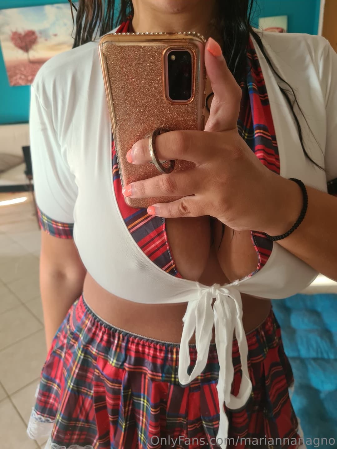 Click to view full size mariannanagno onlyfans ppv