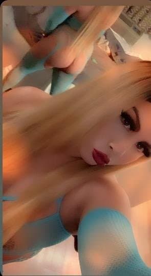 Click to view full size 25 year old Crystal escort in Orange County