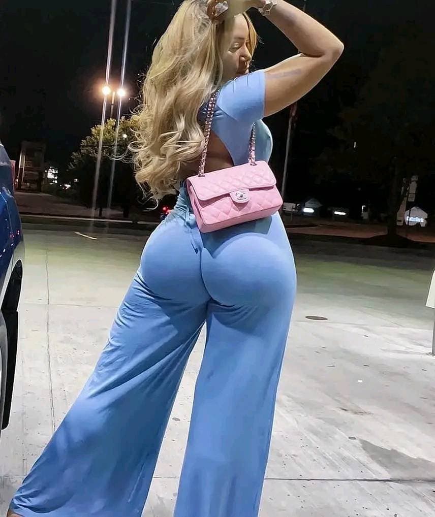 Click to view full size Big Phat Jiggling Clapping Booties 2