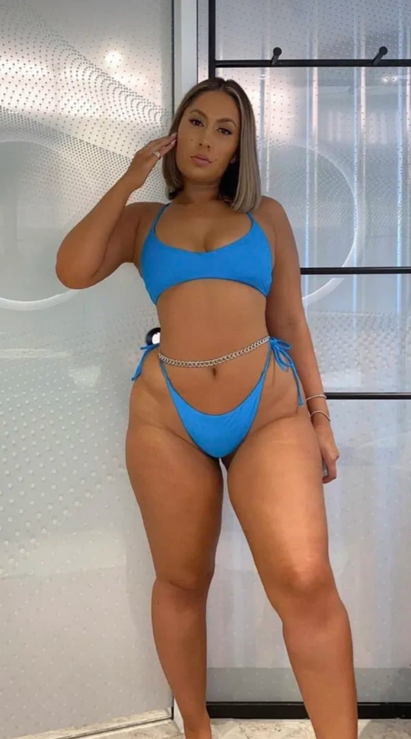Click to view full size She goes by the name of Lollie on snap chat does anyone have anything of her? Thick Amazon Latina