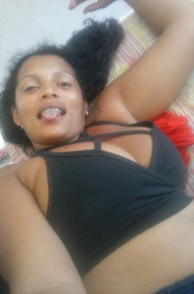 Click to view full size Loiana Corrêa, uma coroa rabuda muito safada. Minha vizinha rabuda que adora se exibir.