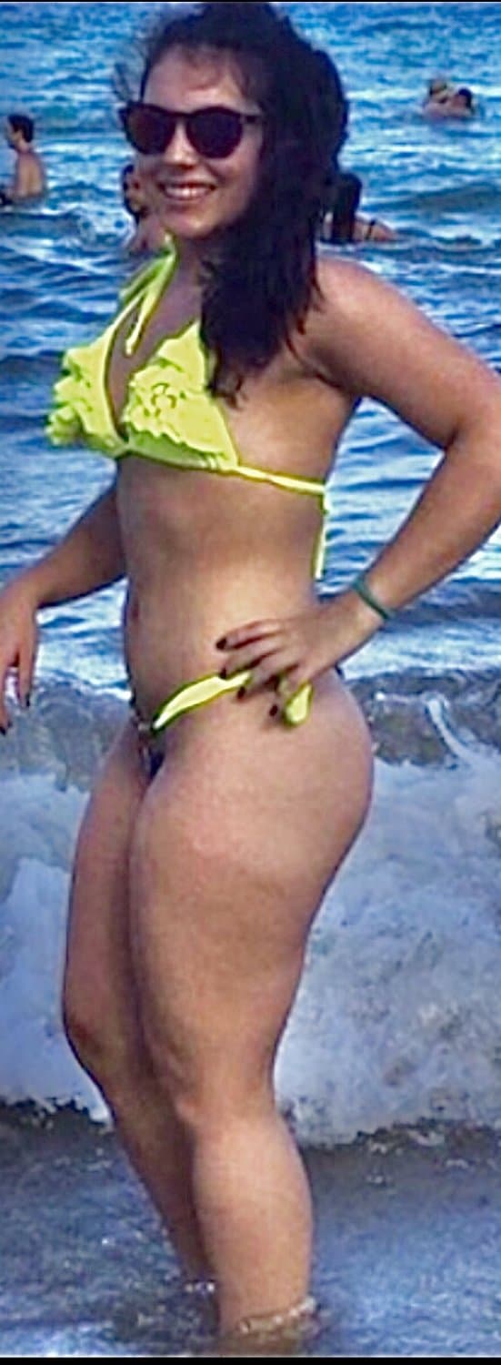 Click to view full size MINHA PUTA - Isa Zago - Oque acham dessa puta exibida ??? ???