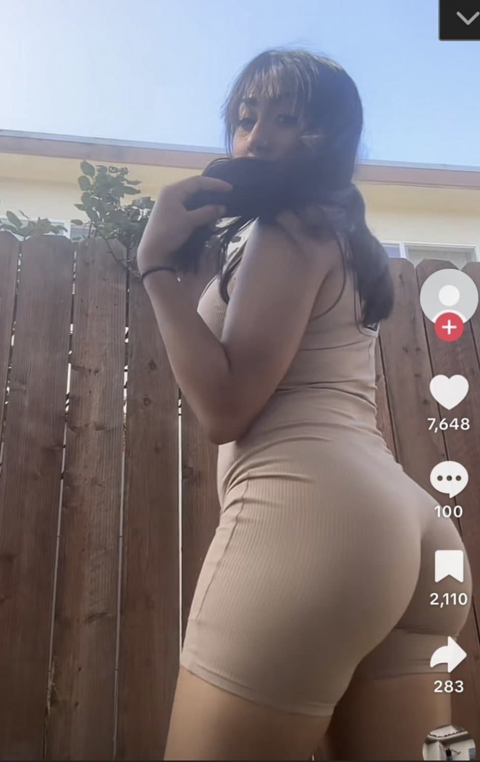 Click to view full size Latina babe Roxy nice ass