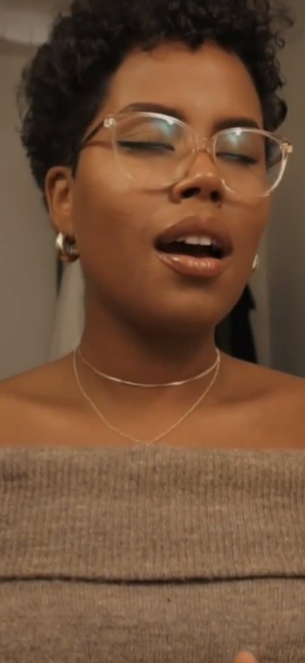 Click to view full size Horny ebony babe riding her cock