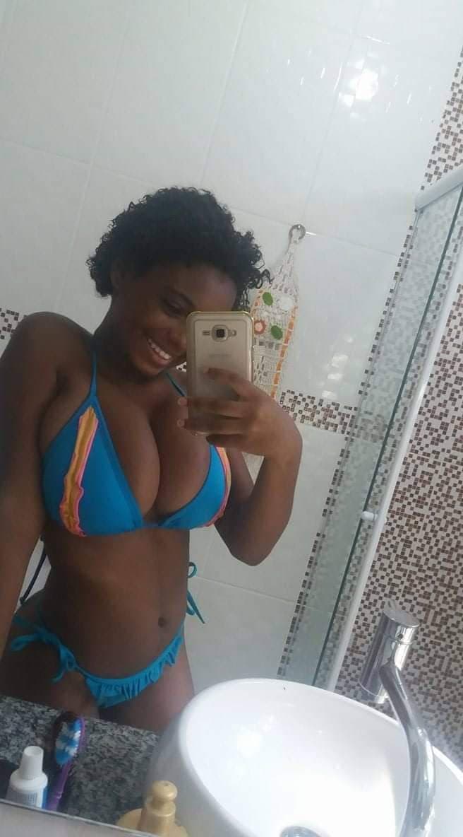 Click to view full size Fernanda peituda perfeita vazou