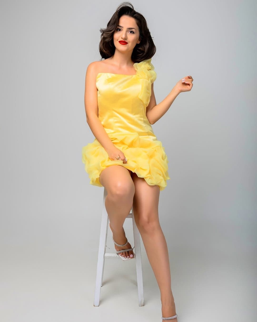 Click to view full size Armenian insta influencer I would like to fuck 24/7