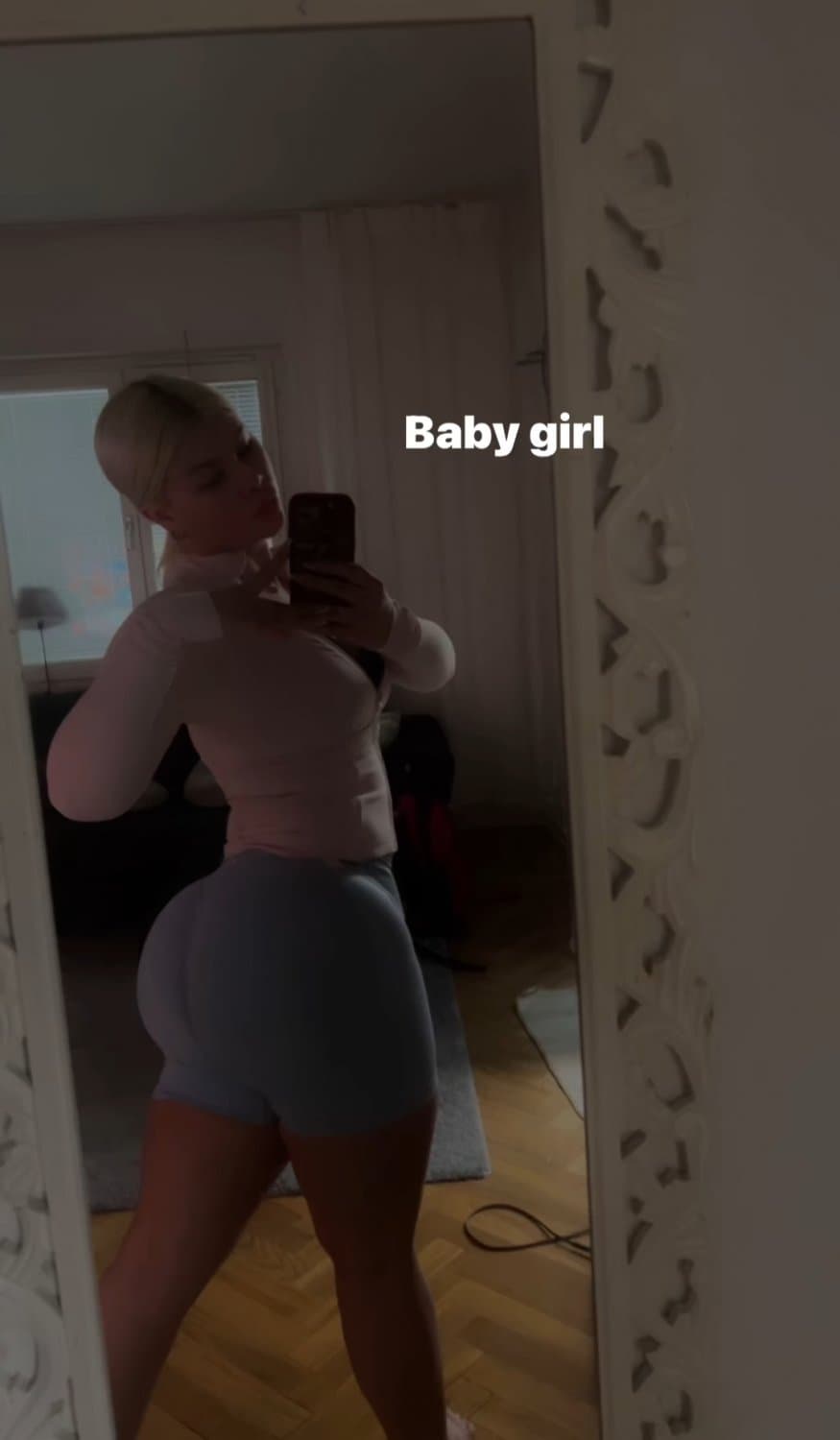 Click to view full size Swedish influencer Alva Angelina