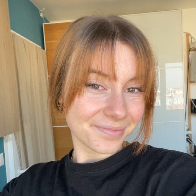 Click to view full size French slut from Lyon