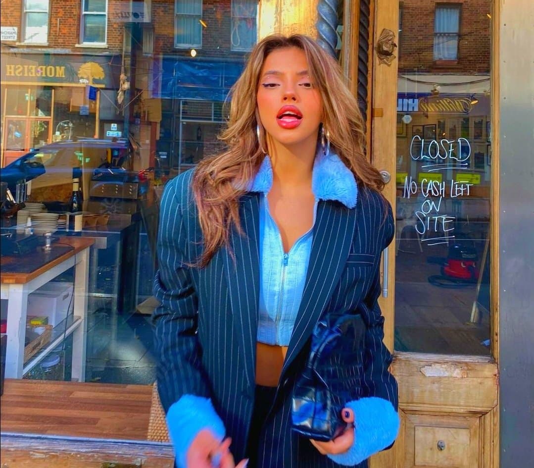 Click to view full size Bulgarian Celebrity Dara