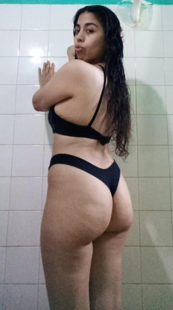 Click to view full size Este post es puro culo! (Carla B)