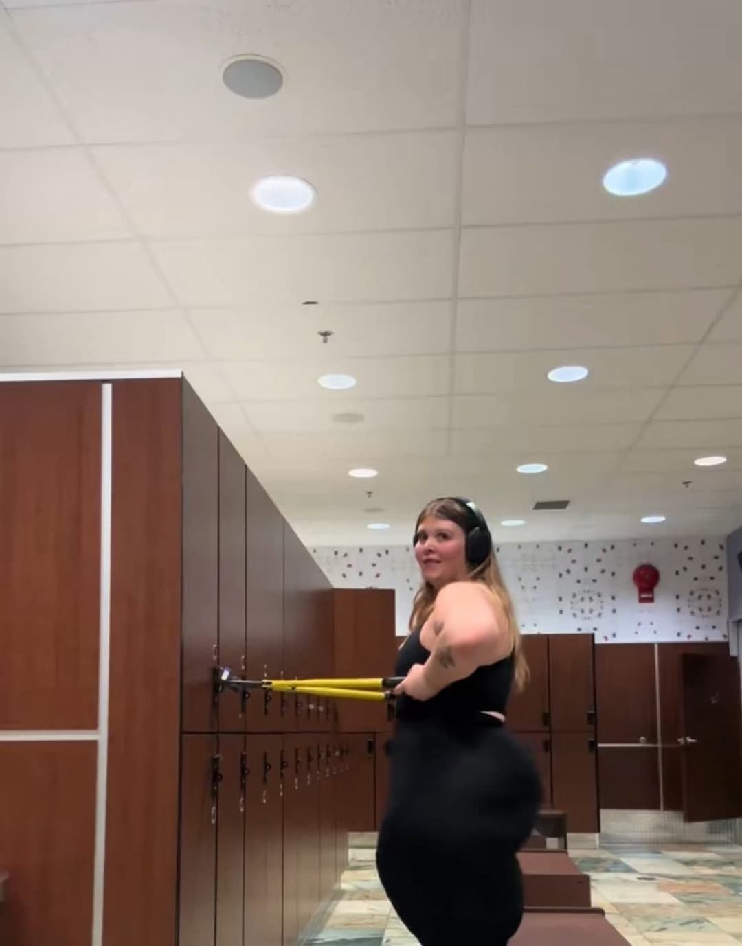 Click to view full size MASSIVE HUGE ASS SSBBW