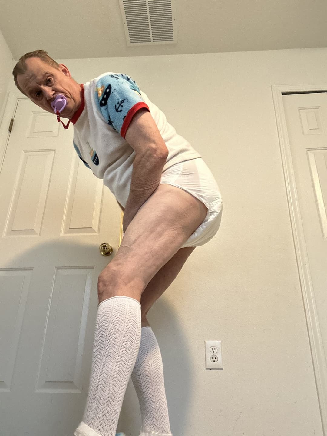 Click to view full size ABDL diapered sissybaby Peter Went