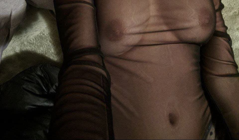 Click to view full size Otro cornudo expone a la putita de su novia