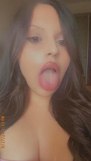 Click to view full size 22 year old Jasmine escort in Orange County ca