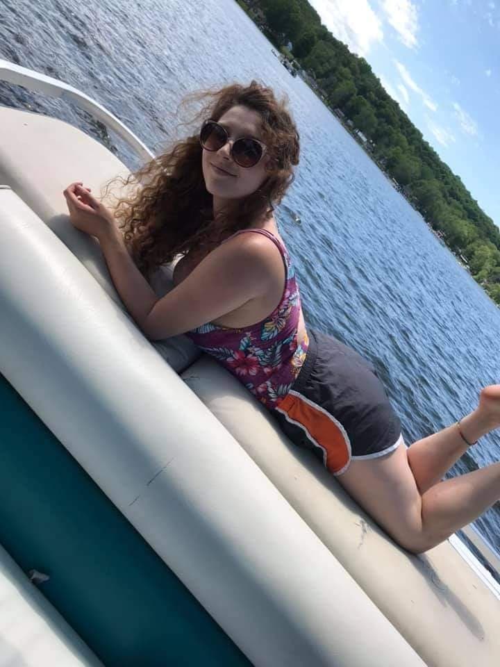 Click to view full size Big DD Balloons Amateur Web Slut