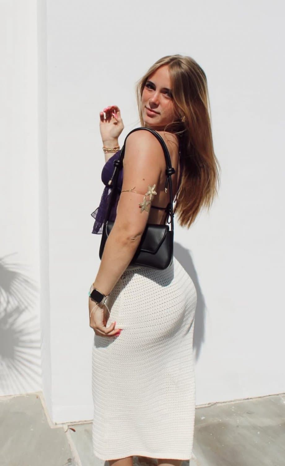 Click to view full size Kiki Learning how to be a webslut.