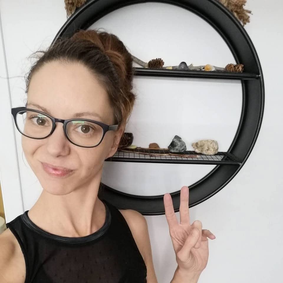 Click to view full size Normal vs slutmode