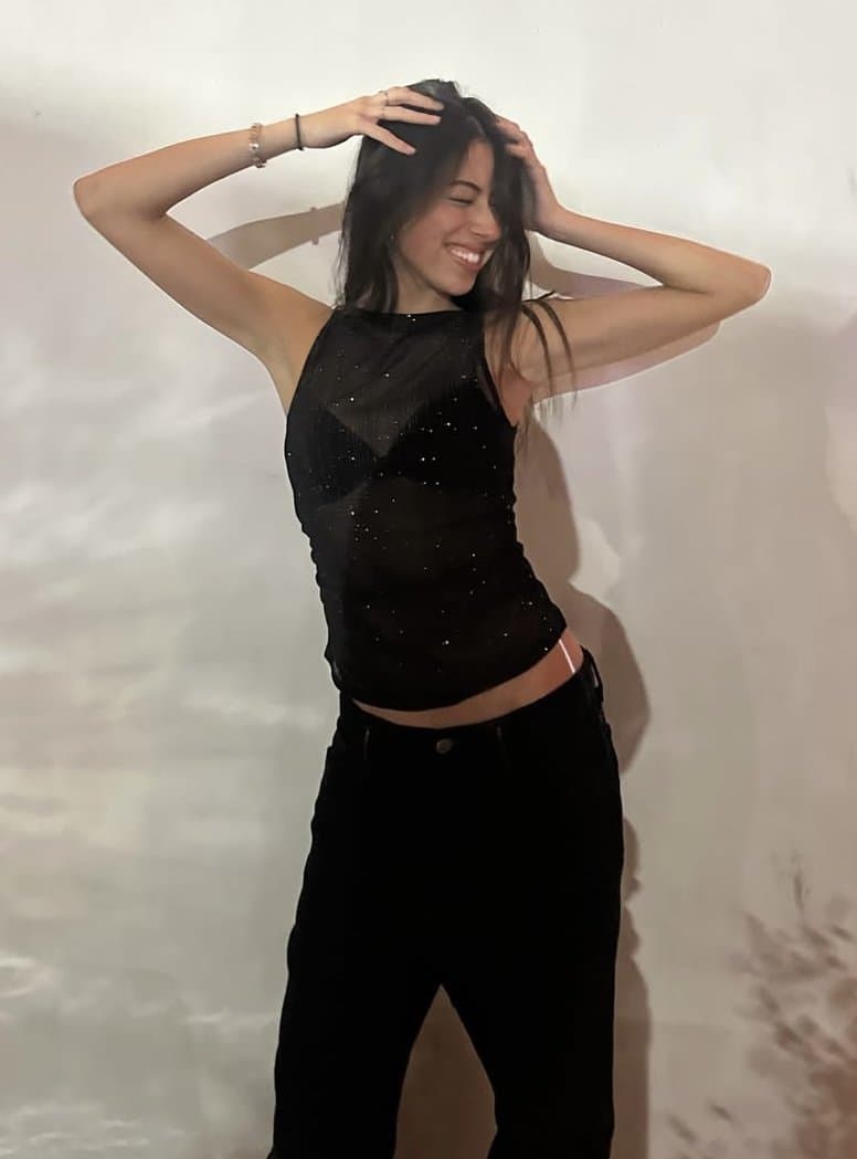 Click to view full size my barely legal irl with perfect guts and a perfect body, i jerk off to her everyday