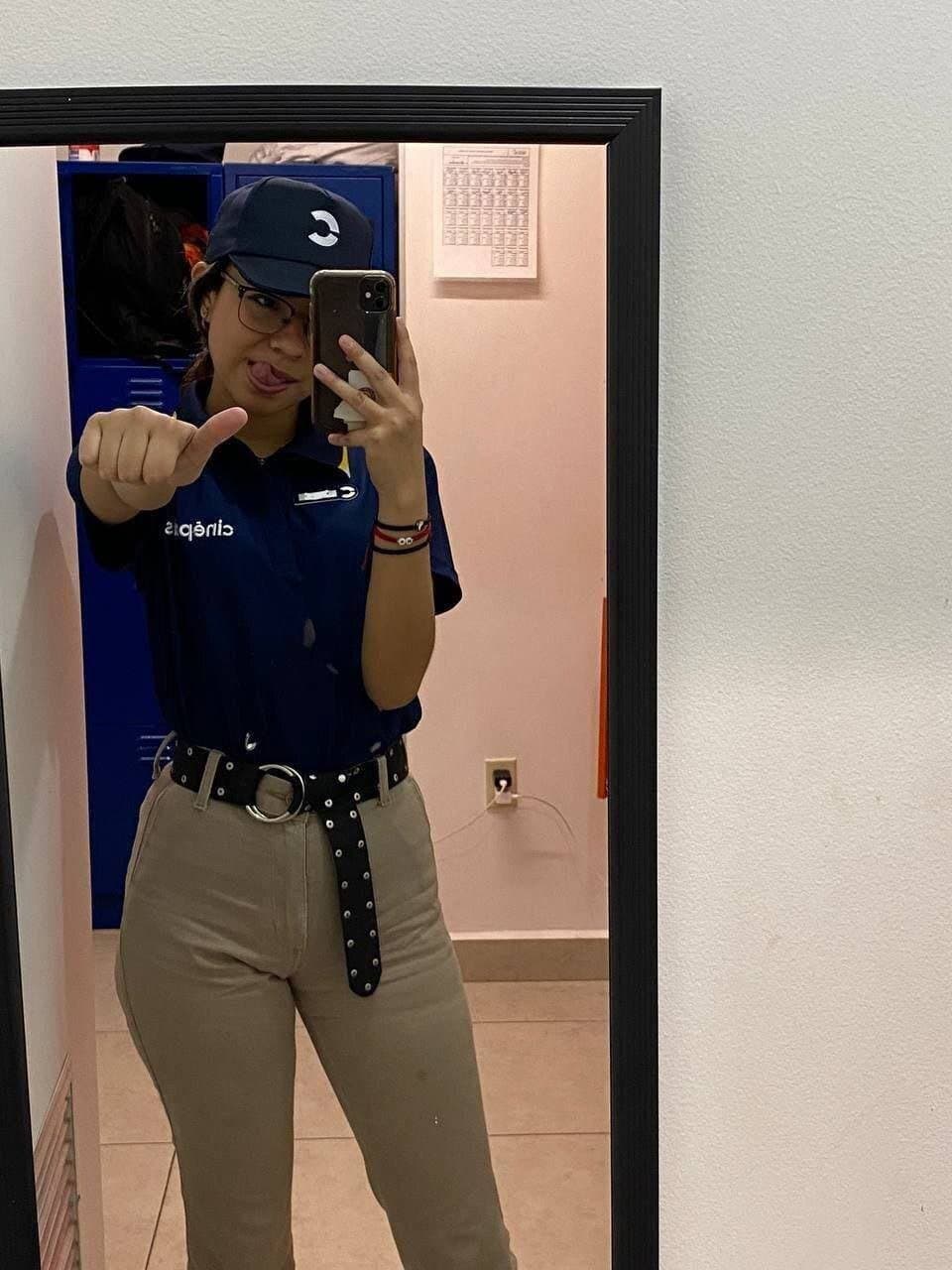 Click to view full size Chinita puta de cinepolis