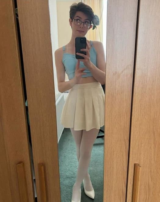 Click to view full size Mix crossdresser trans tgirls ladyboys (20240921)