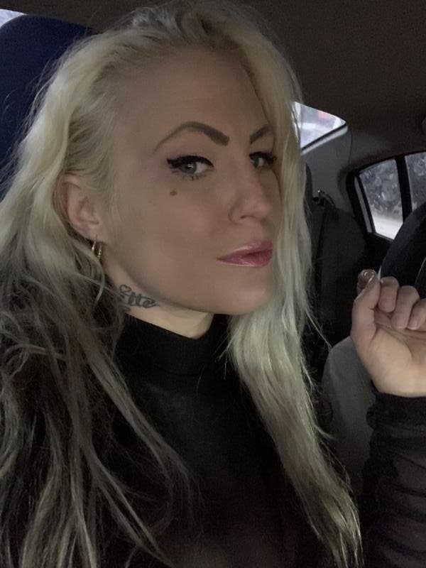 Click to view full size San Antonio Escort #3 Gucci (Bareback Offered)