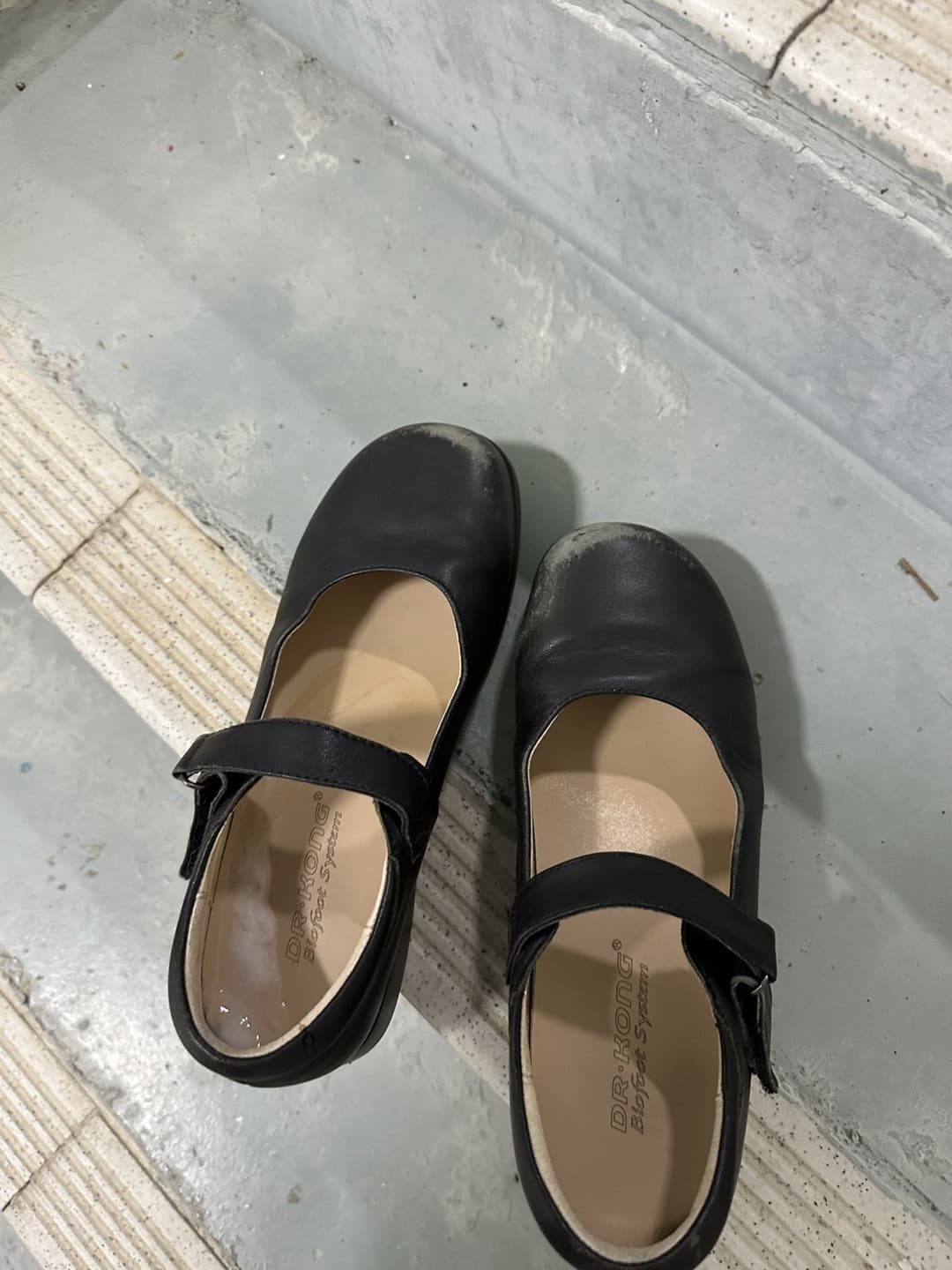 Click to view full size Asian shoes / feet / socks & cum