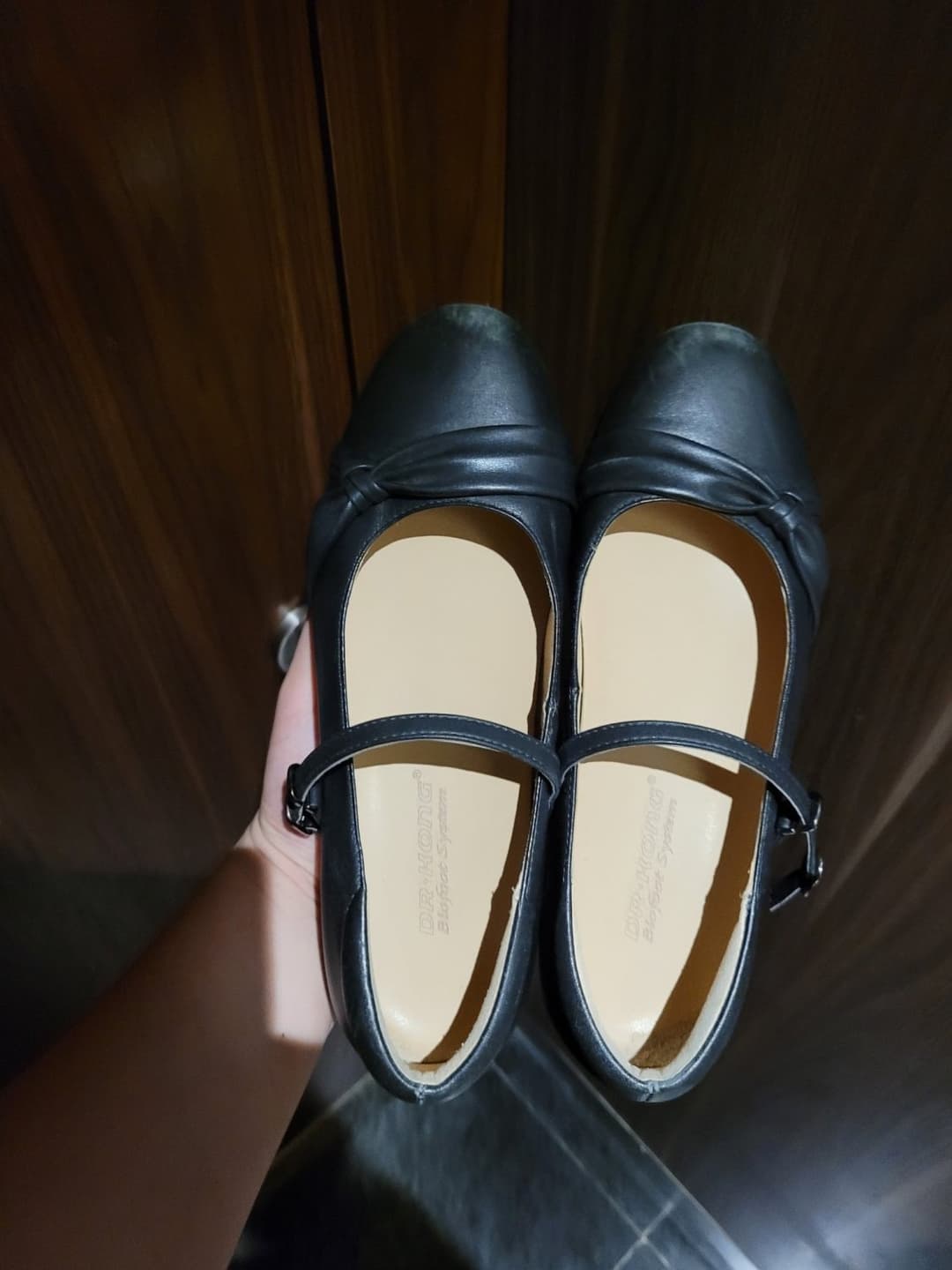 Click to view full size Asian shoes / feet / socks & cum