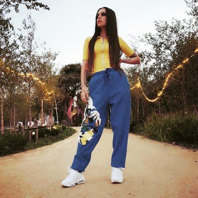 Click to view full size Cher Lloyd DeepFake Videos & Photos