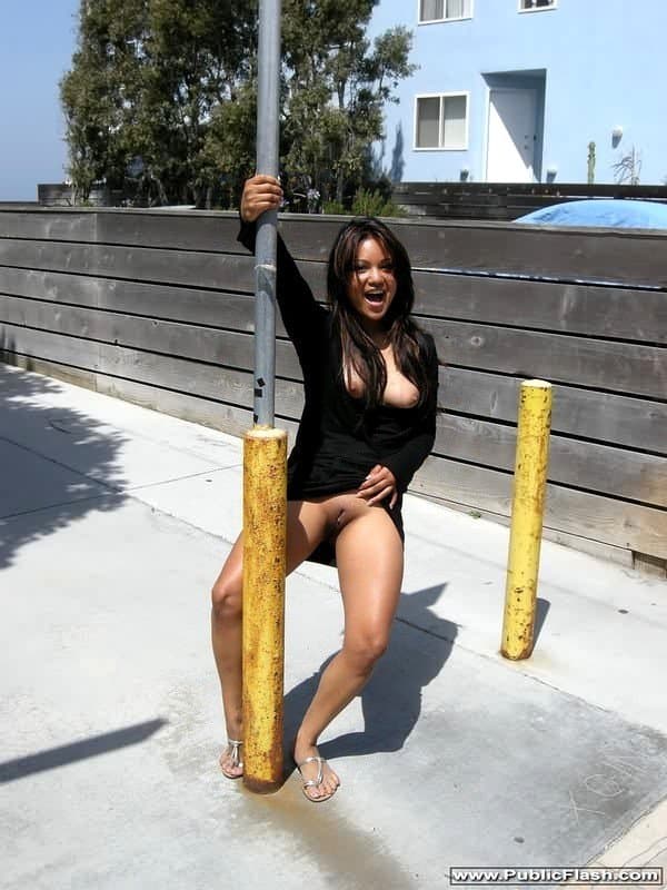 Click to view full size publicflash- Lana Violet