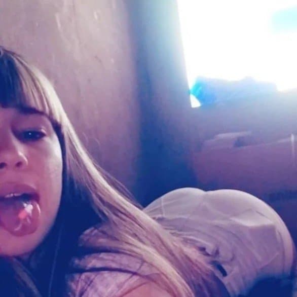 Click to view full size Turrita zorra le encanta parar pijas