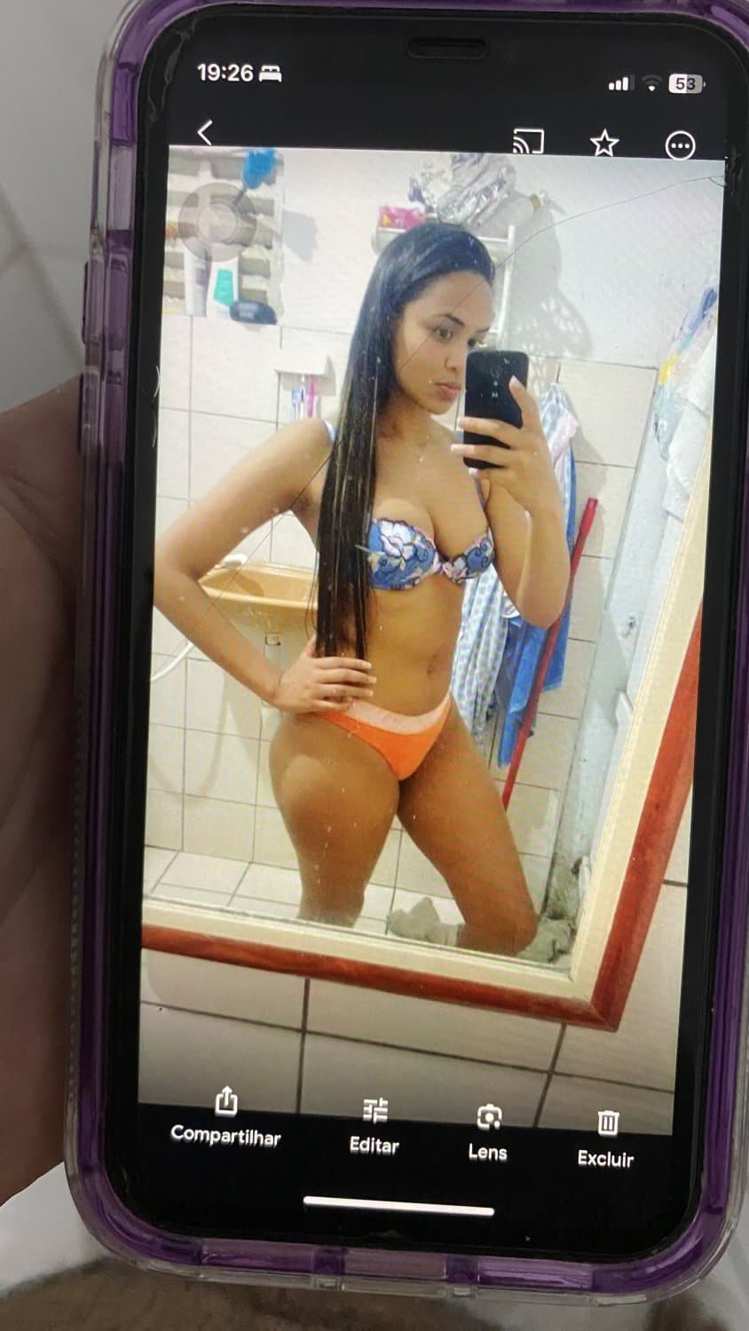 Click to view full size Morena flagra rapido no banho