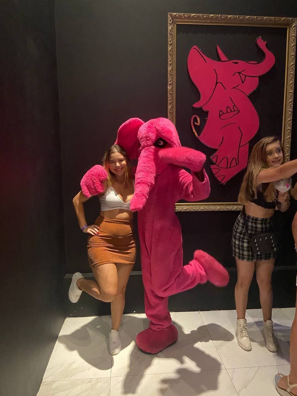 Click to view full size valeu muito a pena viajar so pra comer a namoradinha virtual