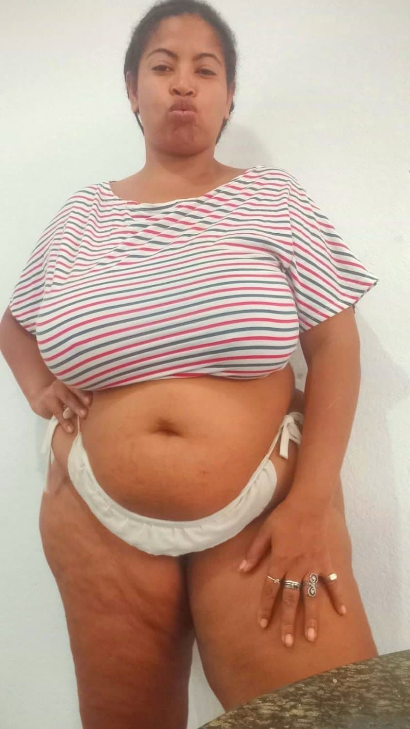 Click to view full size Gordinha tarada e safada