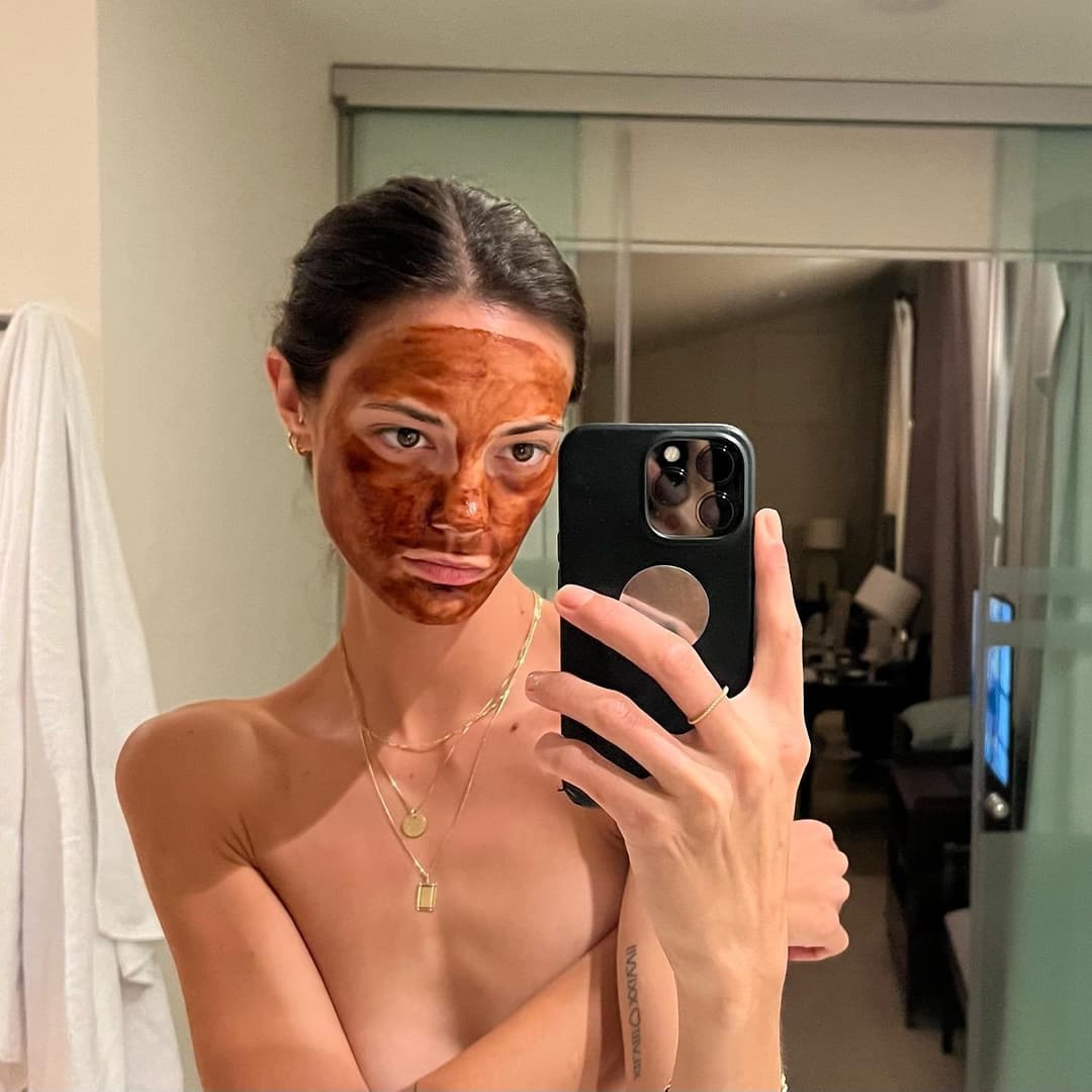 Click to view full size Anja 4