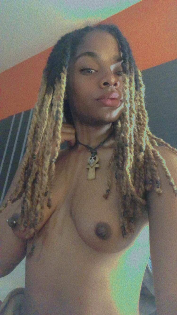 Click to view full size Jamaican teen pussy