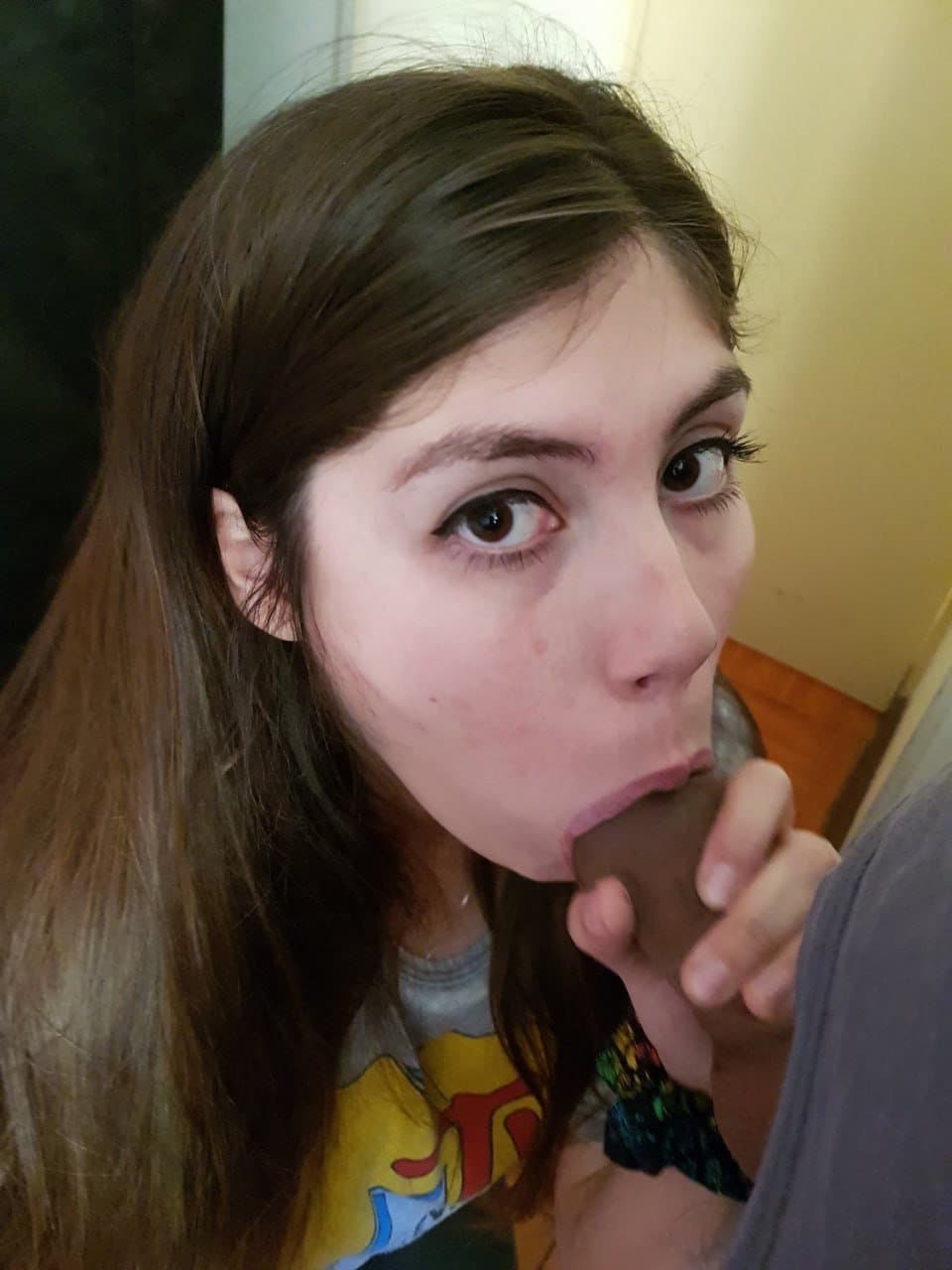 Click to view full size Francesca wants to be shown