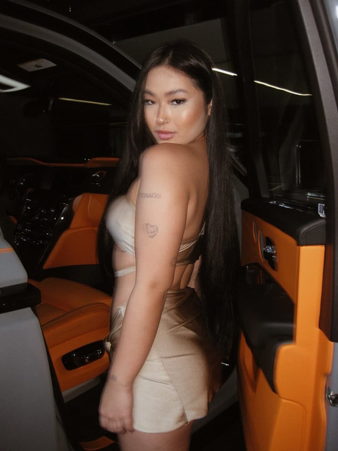 Click to view full size Annie hikari