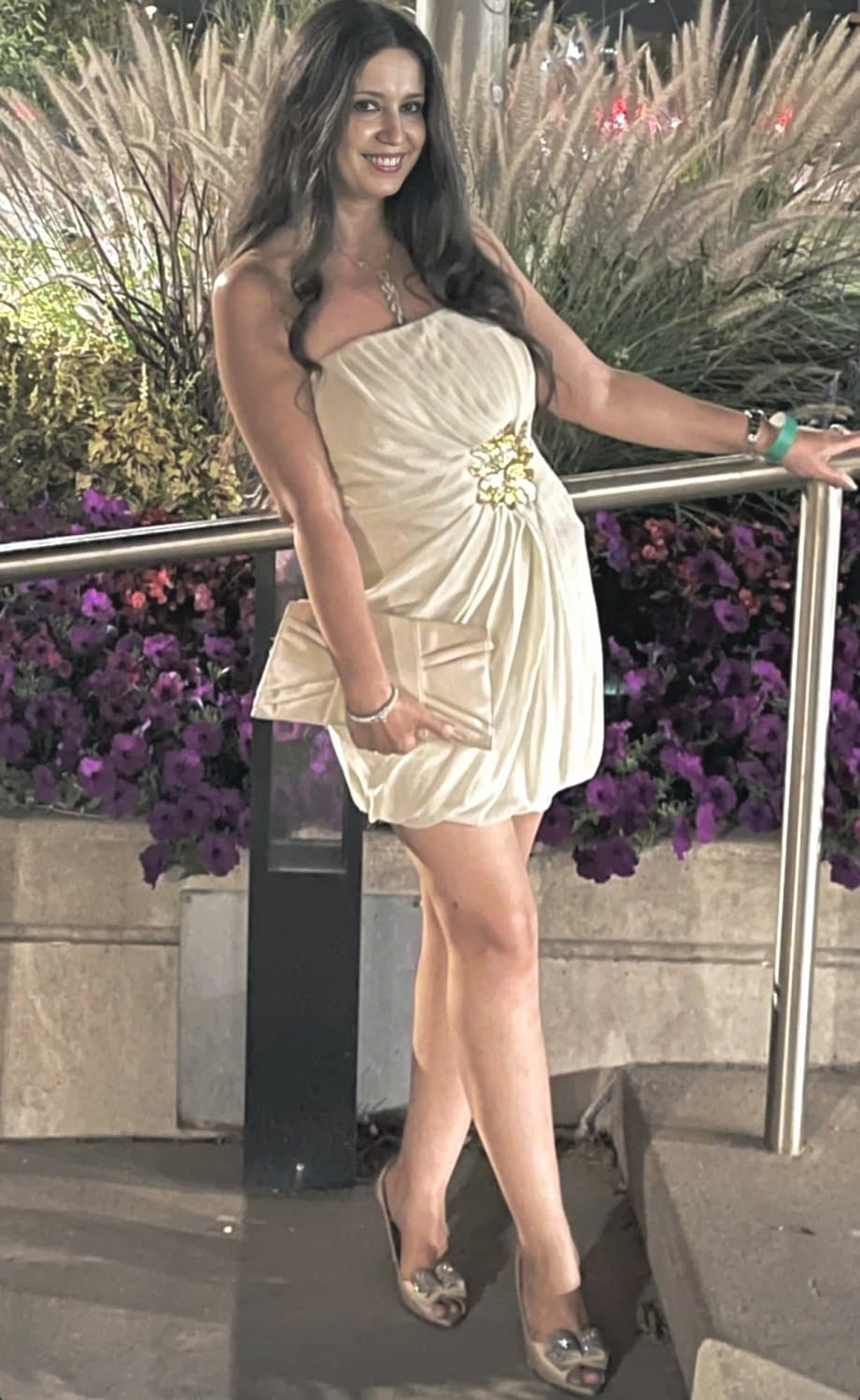 Click to view full size الخنزيرة الاردنية لميس أم الديوث - jordanian son cuclold , mom lames