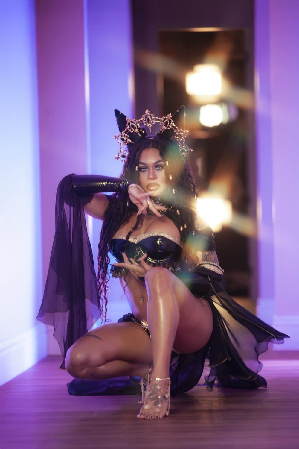 Click to view full size Eva Maxim Ts