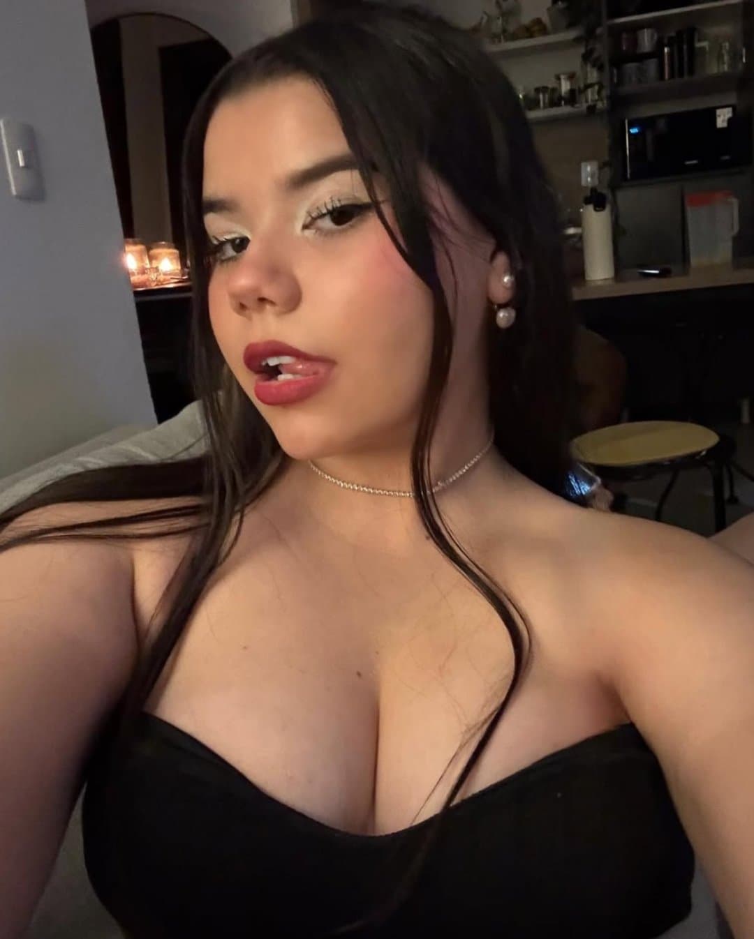 Click to view full size Putita ?? Paraguaya quiere ocultar su infidelidad reportando ?