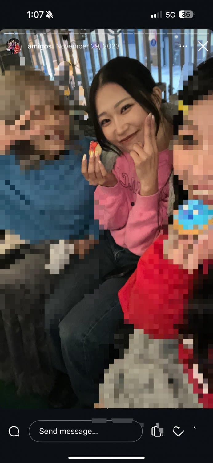 Click to view full size Japanese girl Loves a Indian Men shows feet and soles and cheats on bf in India