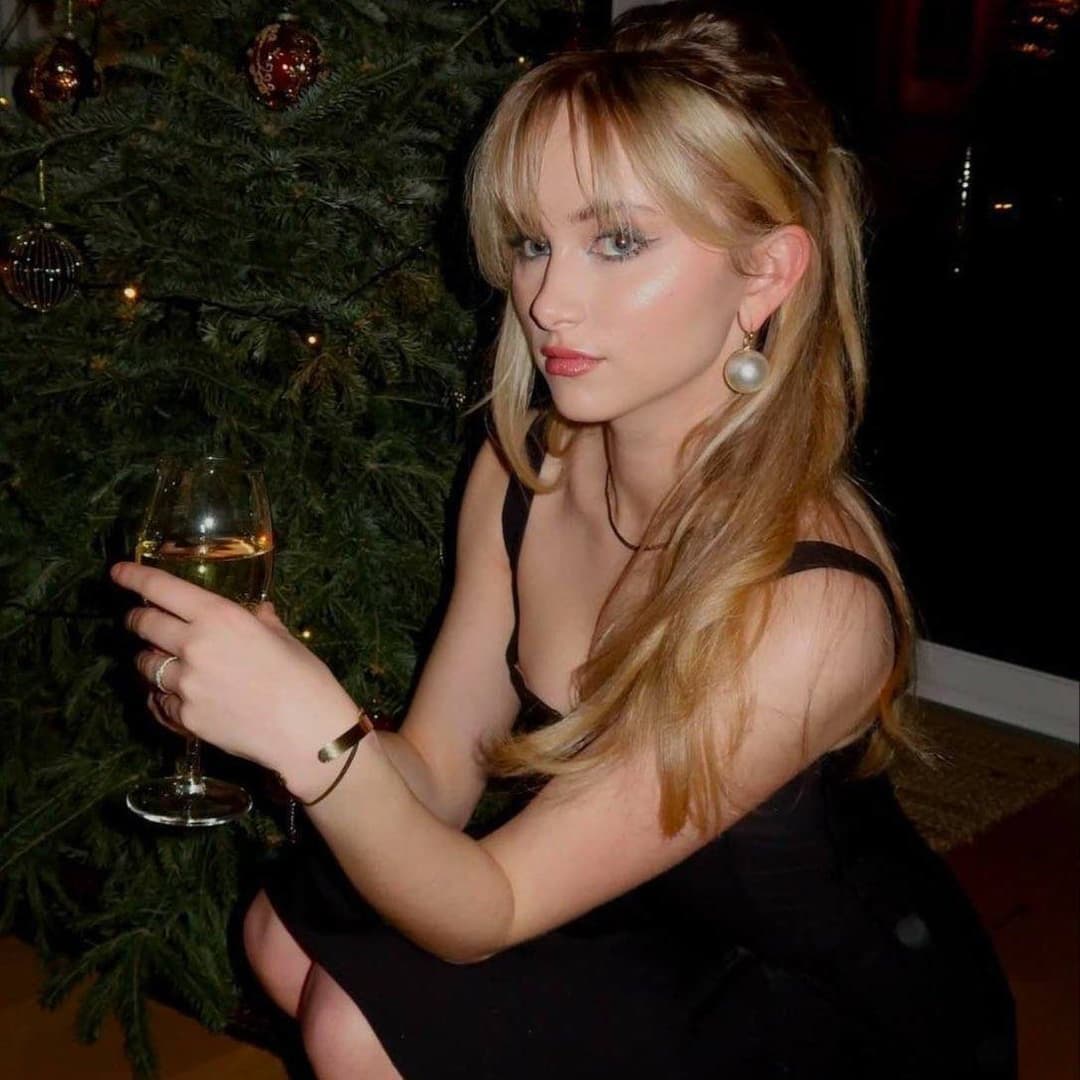 Click to view full size Sexy slut Tiril from Norway TikTok: cre4ture_