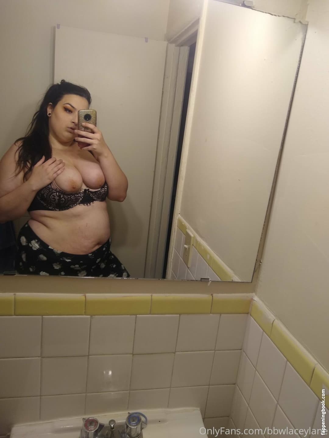 Click to view full size Mainly BBWs and a few pregnant clips enjoy