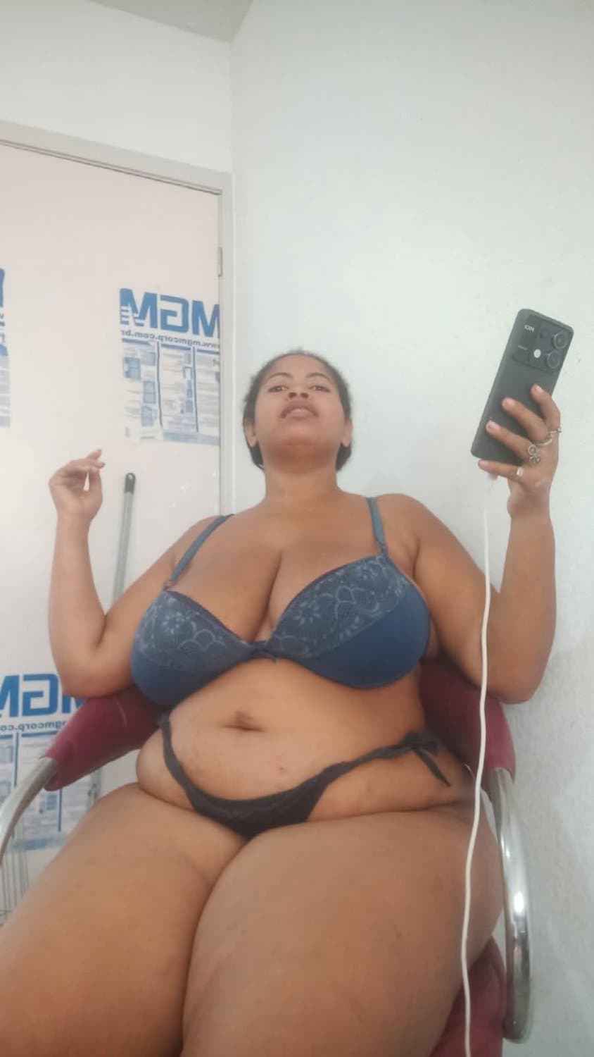 Click to view full size Gordinha tarada e safada