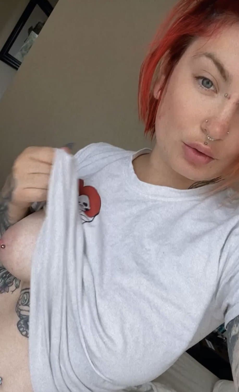 Click to view full size My favorite alt slut Emily. Tell me what you think