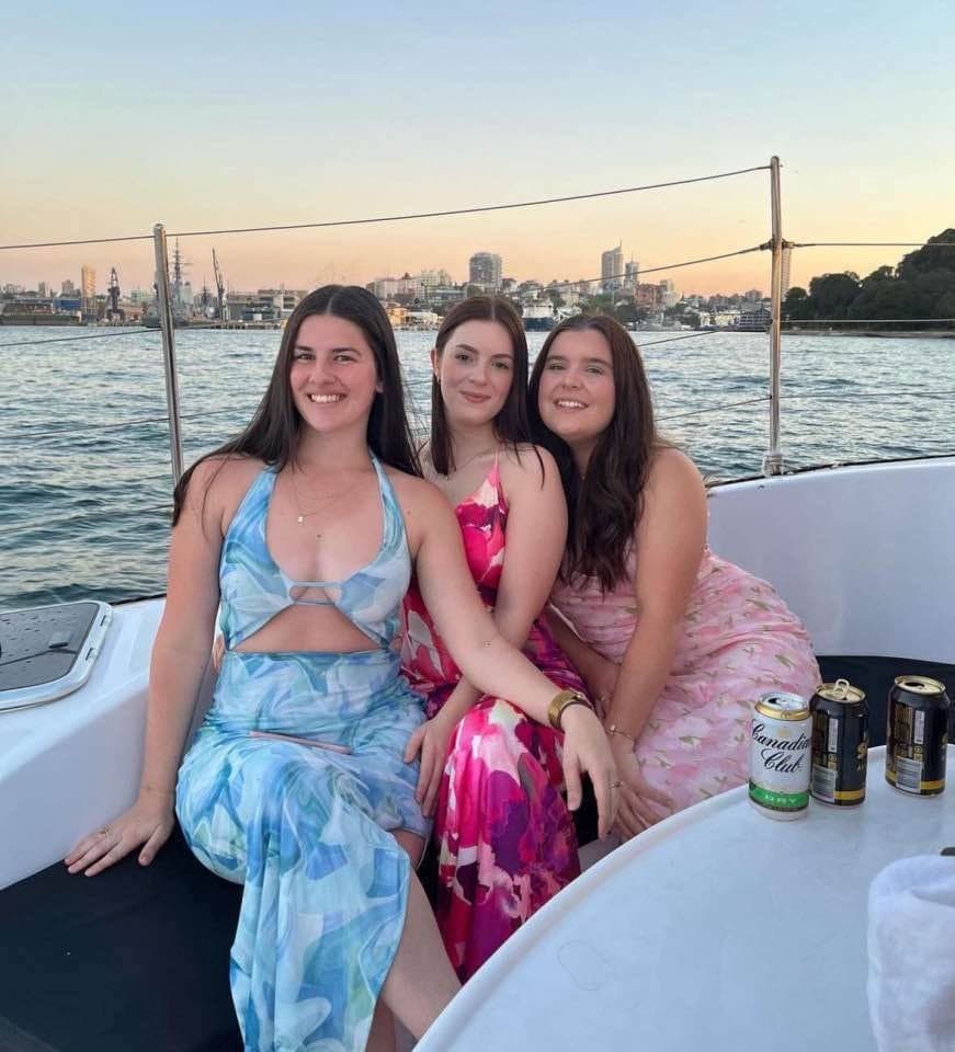 Click to view full size Busty pawg slut eager to be recognised. Kik her @jadesbigb1m