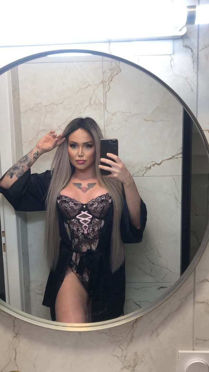 Click to view full size Michele nogueira