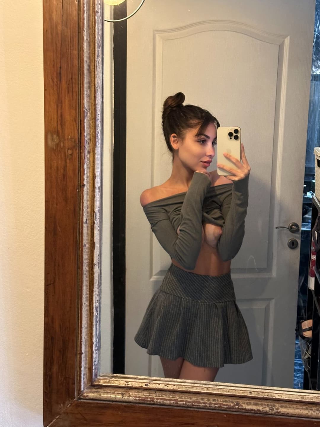 Click to view full size I want to seduce you and take you to my bed